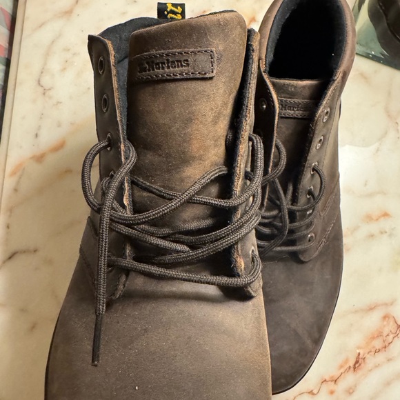 🆕 Men’s Dr. Martens Brown Leather Boots - Size 13 - Picture 2 of 8